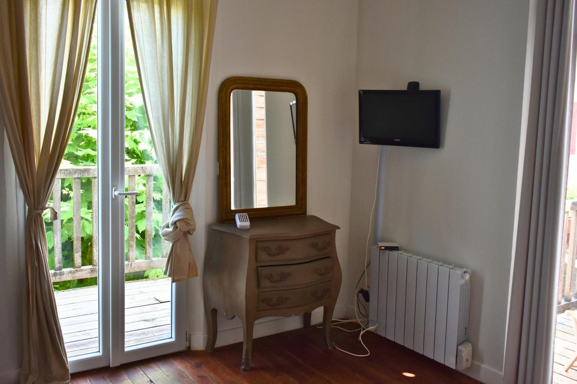Villa Regis - Jardin-Parking-Wifi-Equipe Μπαγιόν Εξωτερικό φωτογραφία